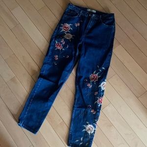 Topshop Moto embroidered mom jean